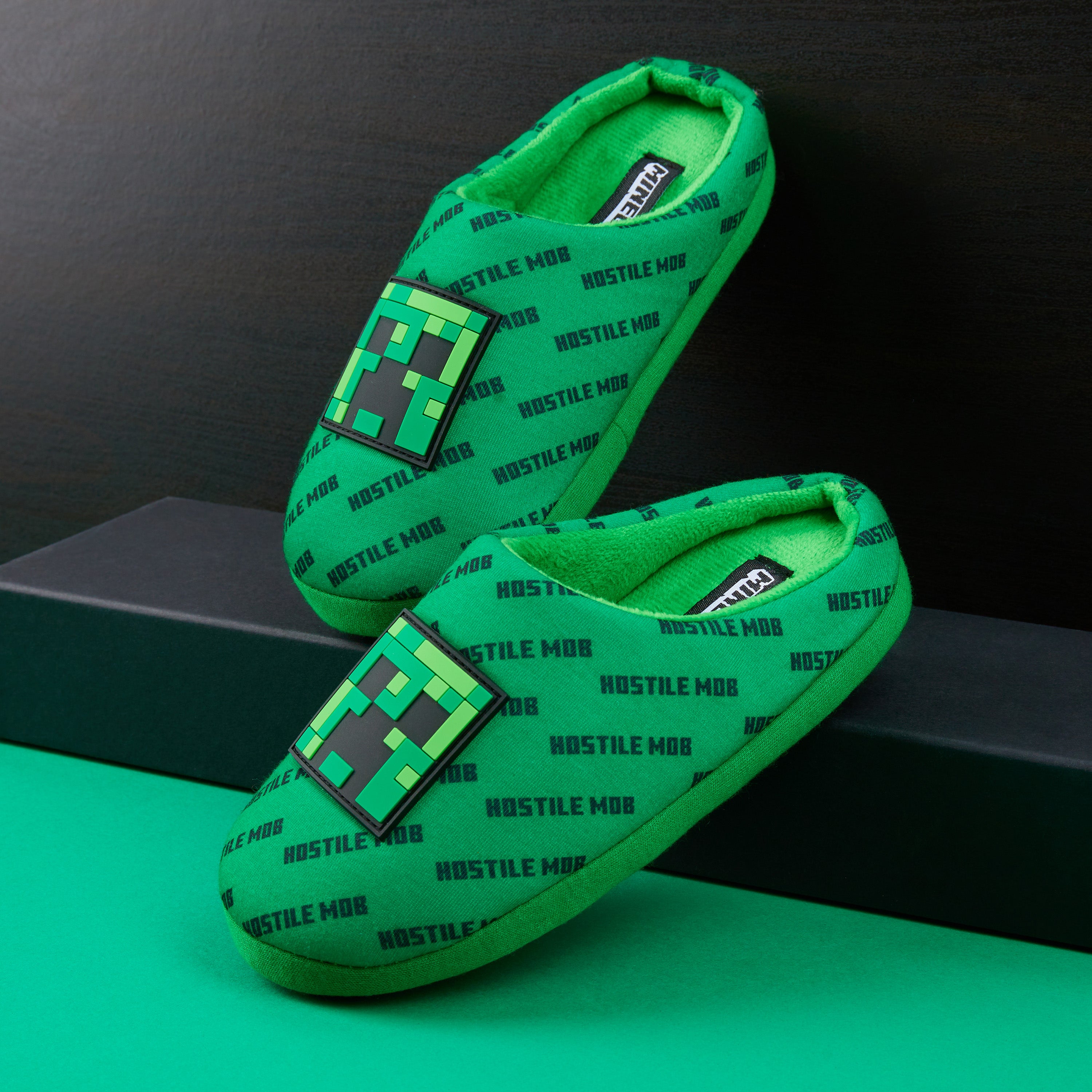 Minecraft Boys Slippers, Cosy Creeper Indoor House Shoes - Gamer Gifts for Boys - Get Trend