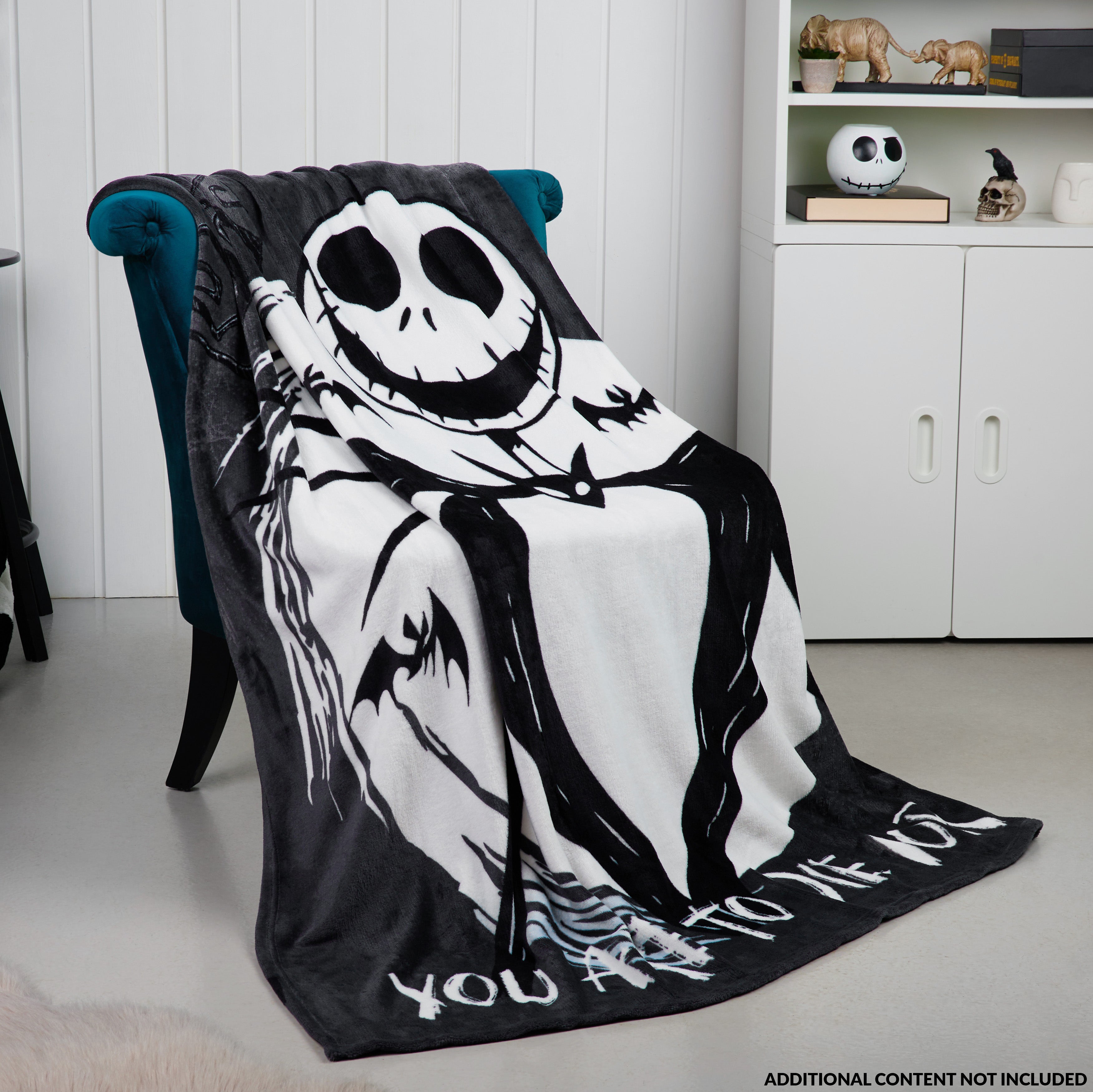 Disney The Nightmare Before Christmas Soft Fleece Bed Blanket 150 x 130cm (Black/White) - Get Trend
