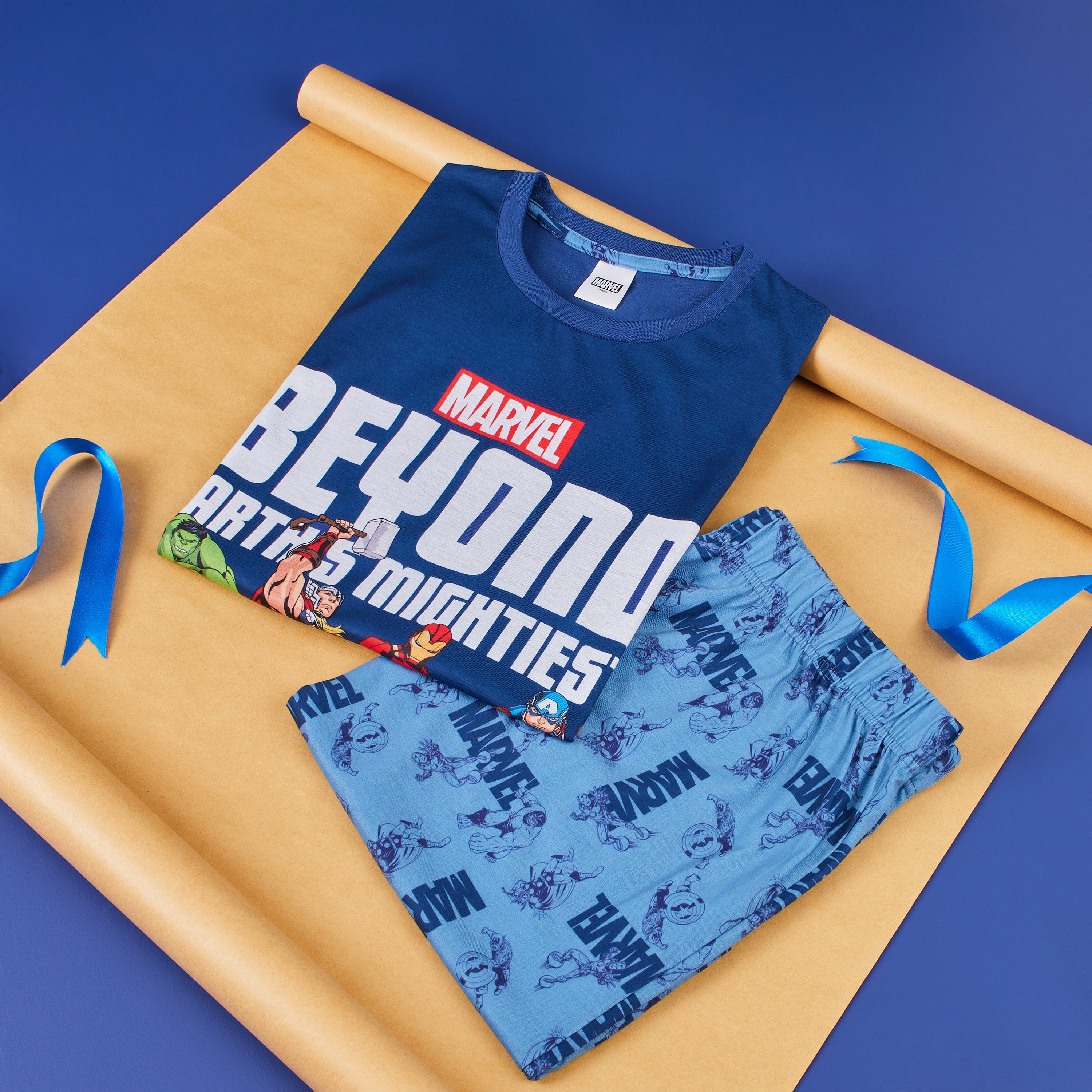 Marvel Avengers Mens Pyjamas Set - Short Sleeve PJs for Men and Teenagers - Get Trend